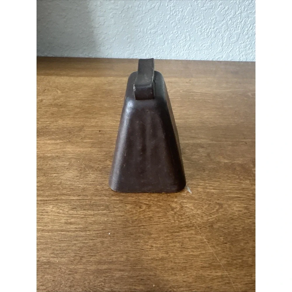 Vintage Primitive Copper Metal Cow Bell With Clapper Rustic Farmhouse Western